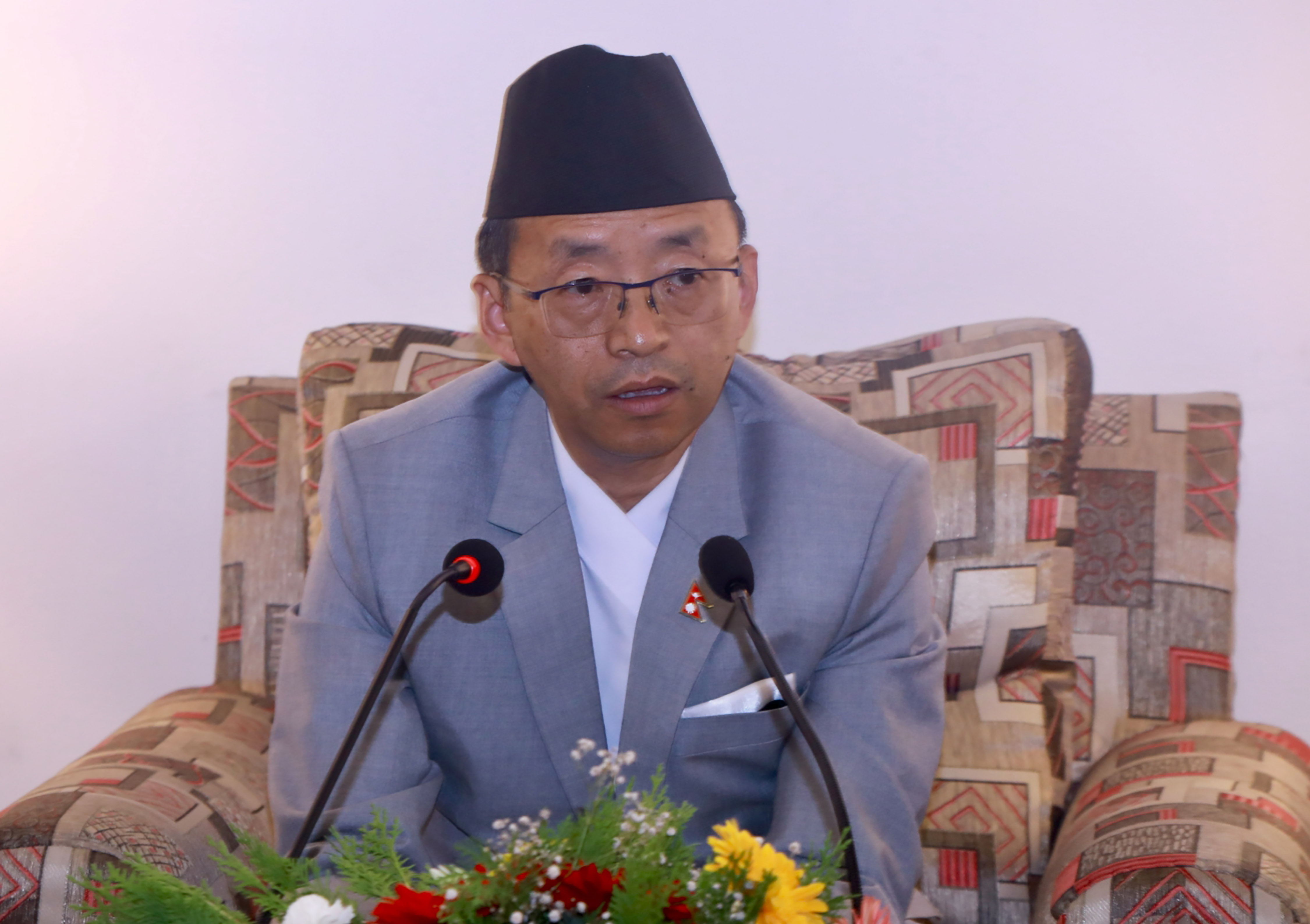 ‘प्रधानमन्त्री ओलीको चीन भ्रमणले मुलुकको प्रतिष्ठामा थप अभिवृद्धि गर्न योगदान पुगेको छ’