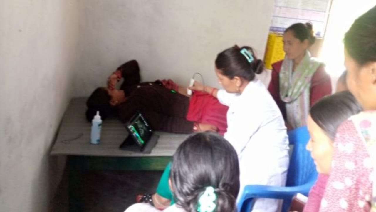 बाजुराको दुर्गम गाउँपालिकामा गर्भवती महिलाका लागि भिडियो एक्सरे सेवा सुरु