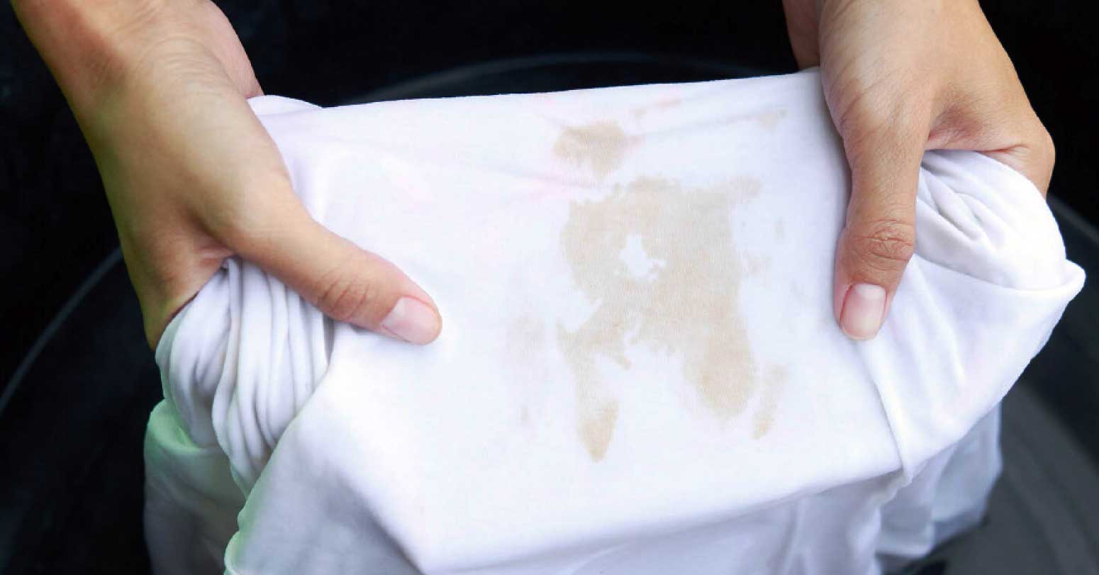 कपडाबाट तेलको दाग यसरी सफा गर्नुहोस्!