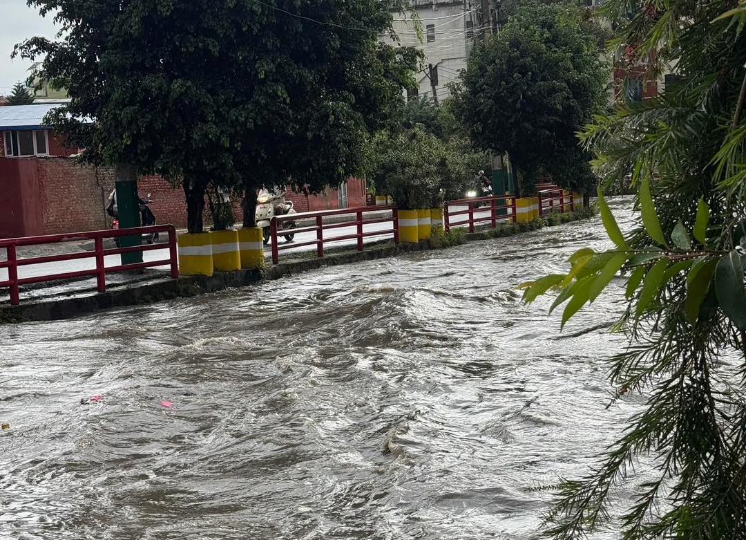 उपत्यका आसपासका अधिकांश नदीमा बाढी, सतर्कता अपनाउन आग्रह