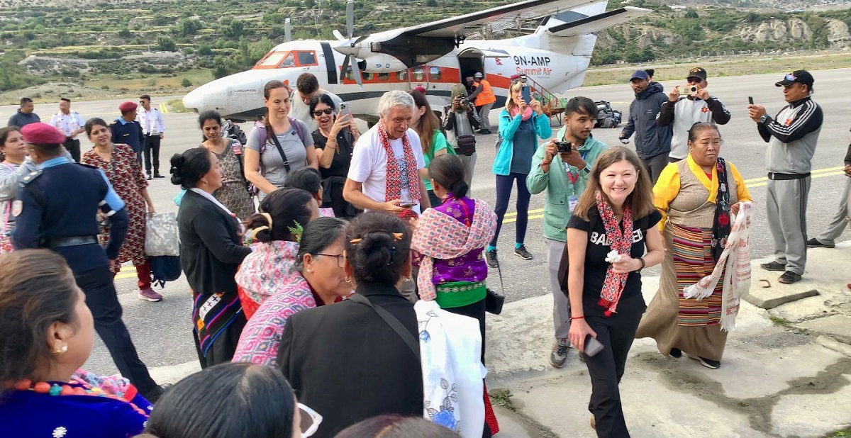 मुस्ताङमा विश्व पर्यटन दिवस : पर्यटकलाई खादा र फूल उपहार
