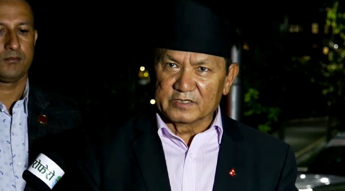 सडकबाट माग्दैमा प्रधानमन्त्रीले राजीनामा दिनुहुन्नः सञ्चारमन्त्री गुरुङ