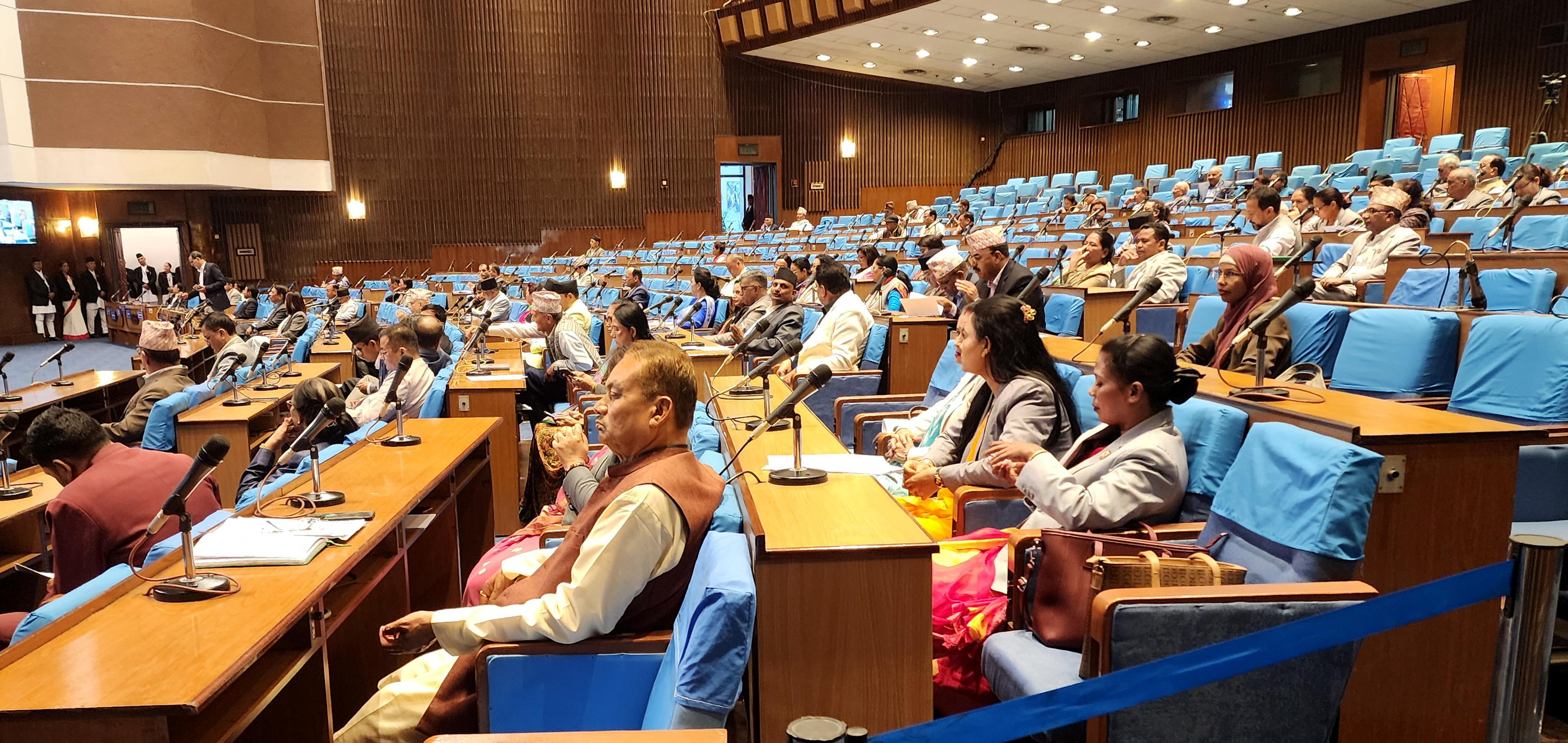 नागरिकतासम्बन्धी विधेयकमाथि विचार गरियोस् भन्ने प्रस्ताव प्रतिनिधिसभाबाट स्वीकृत