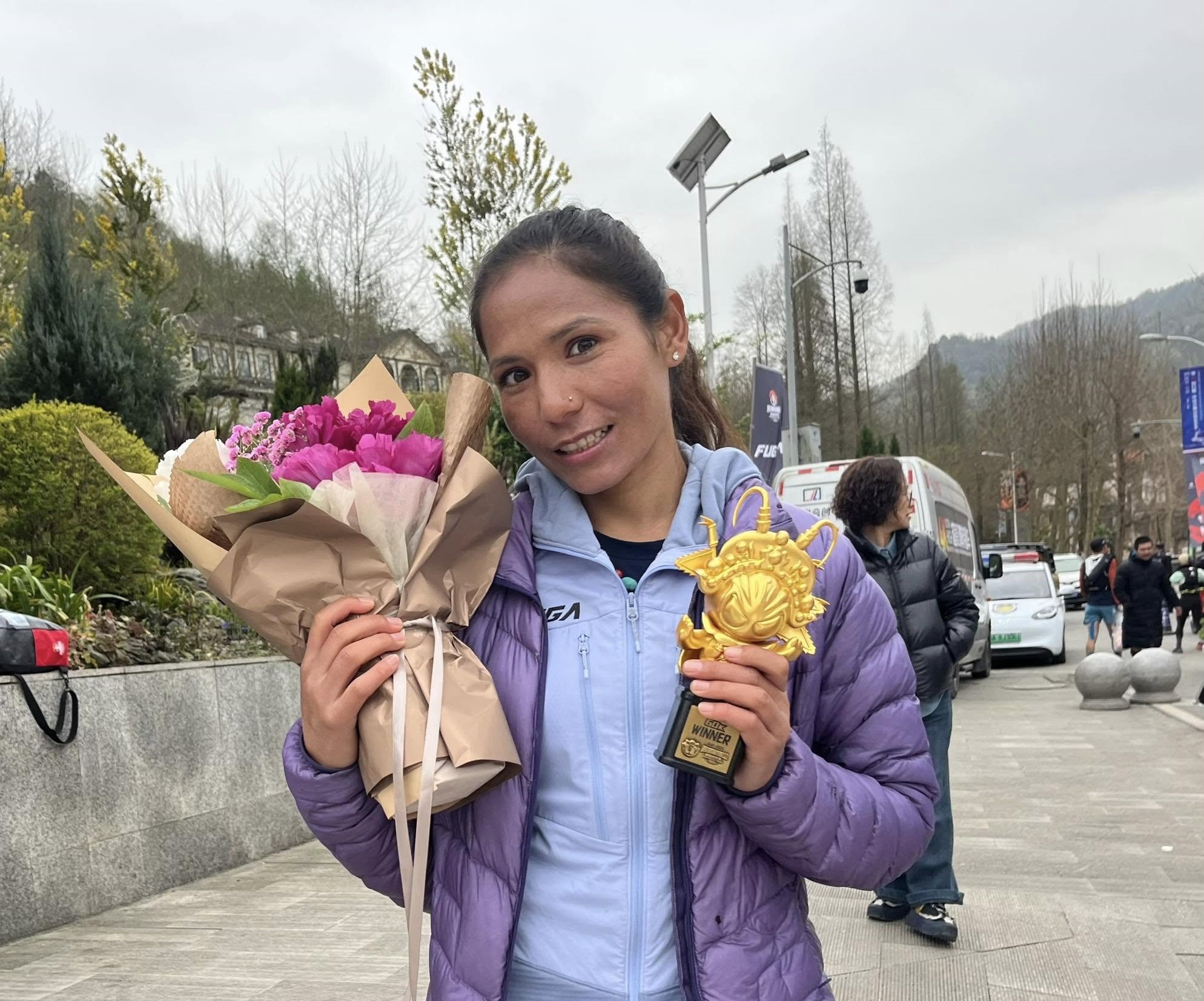 ऐतिहासिक रजत विजेता सुनमाया स्वदेश फिर्ता