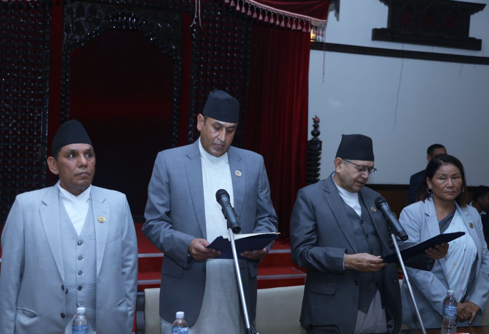 संसदीय सुनुवाइ समिति सभापतिको शपथ