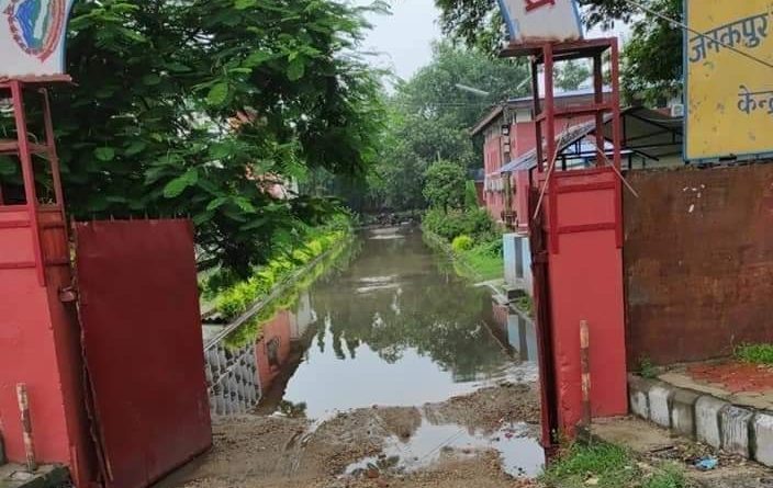 मधेसको जनजीवन प्रभावित