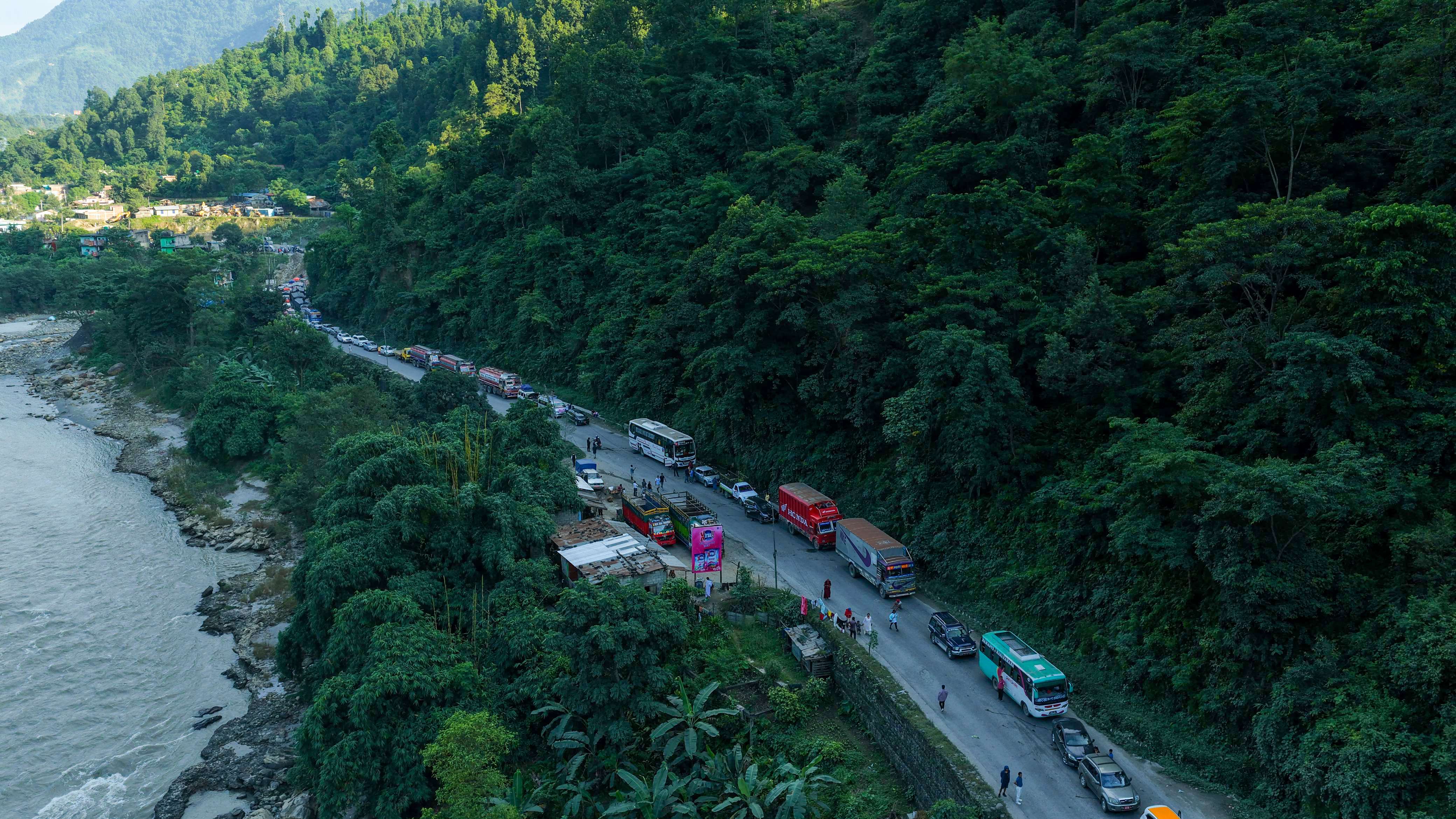 देशभरका मुख्य राजमार्गहरुको पछिल्लो अवस्था कस्तो छ ?