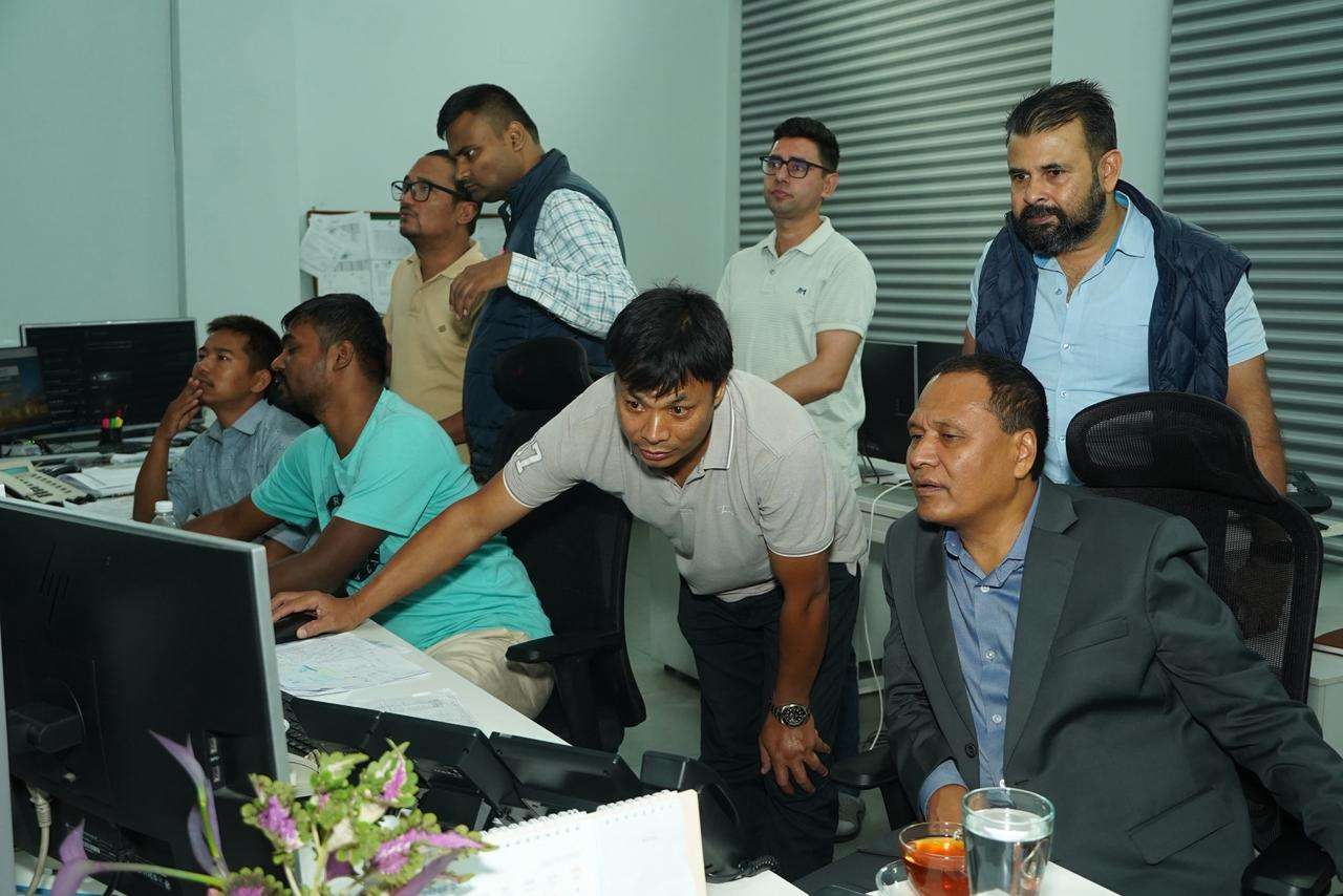 ऊर्जामन्त्री कुलमान घिसिङ विद्युत् भार प्रेषण केन्द्रको अनुगमनमा