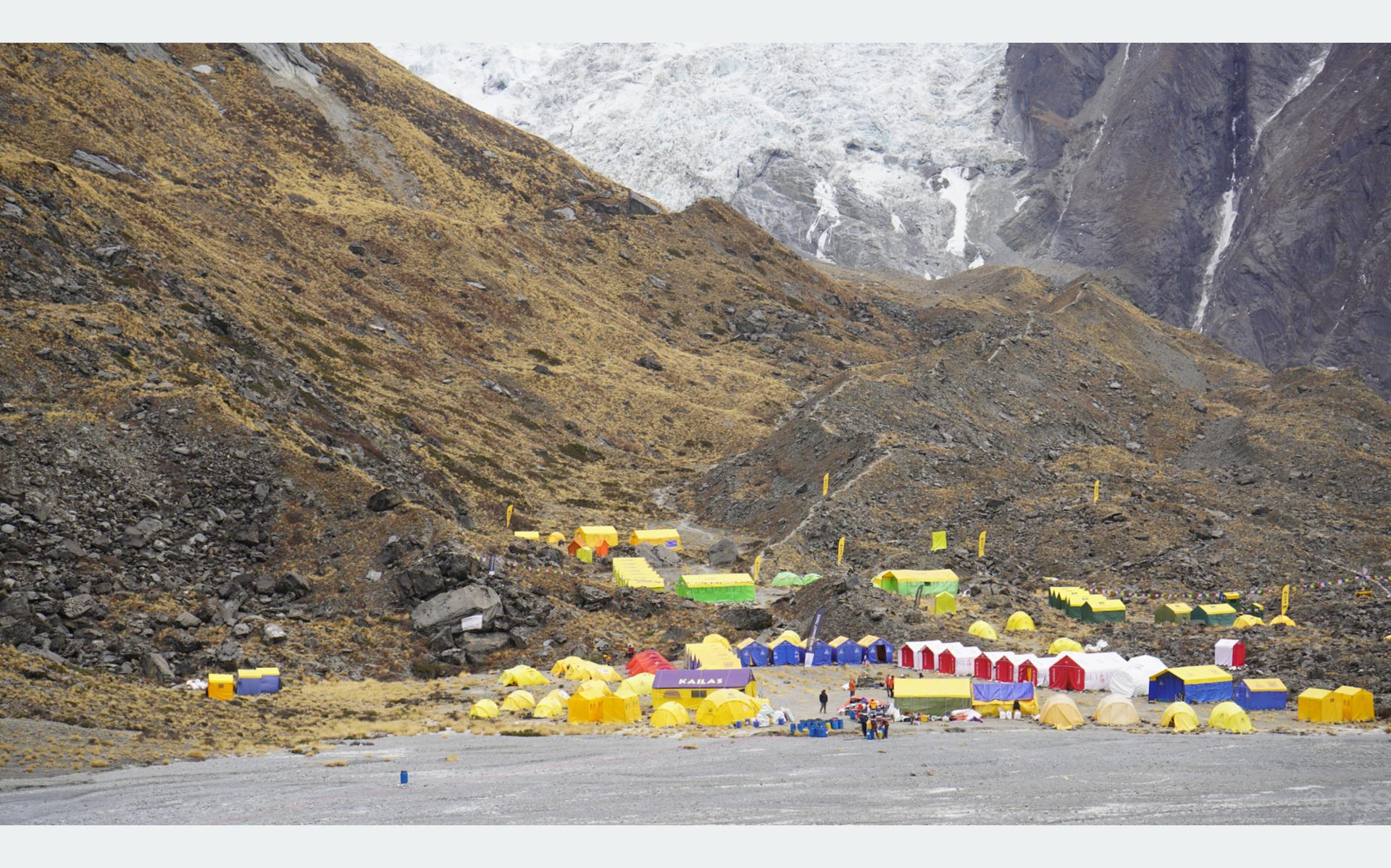 अन्नपूर्ण आधारशिविरमा धेरै पर्यटक आएपछि…