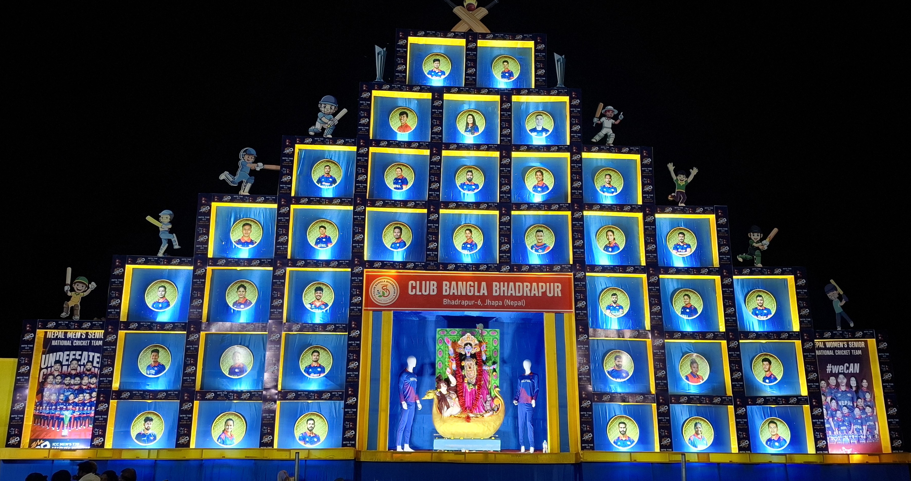 नेपाली क्रिकेट खेलाडीको तस्बिर राखेर कालीपूजा पण्डाल