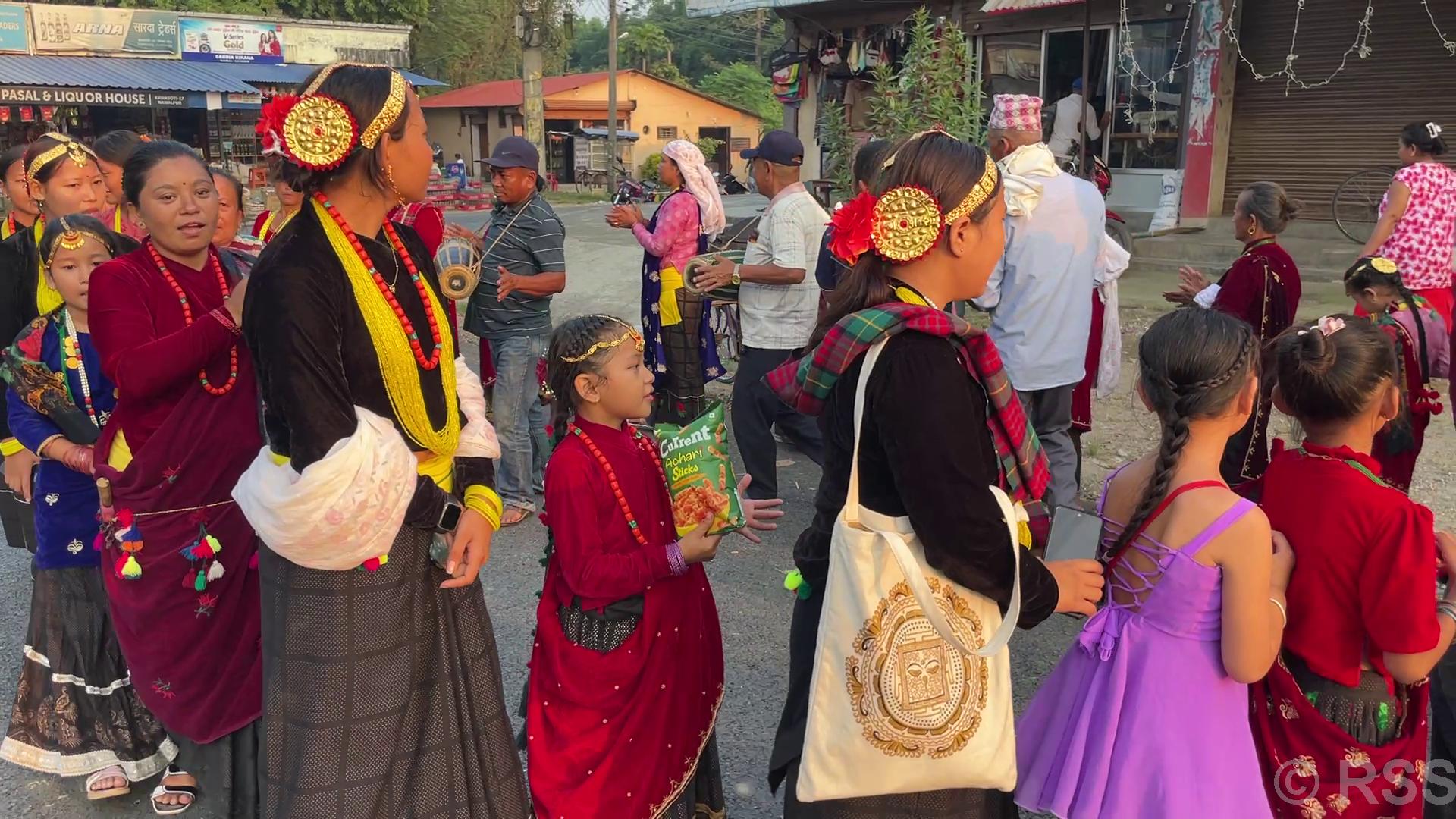 देउसी भैलोको मौलिकता जोगाउन कस्सिए स्थानीय