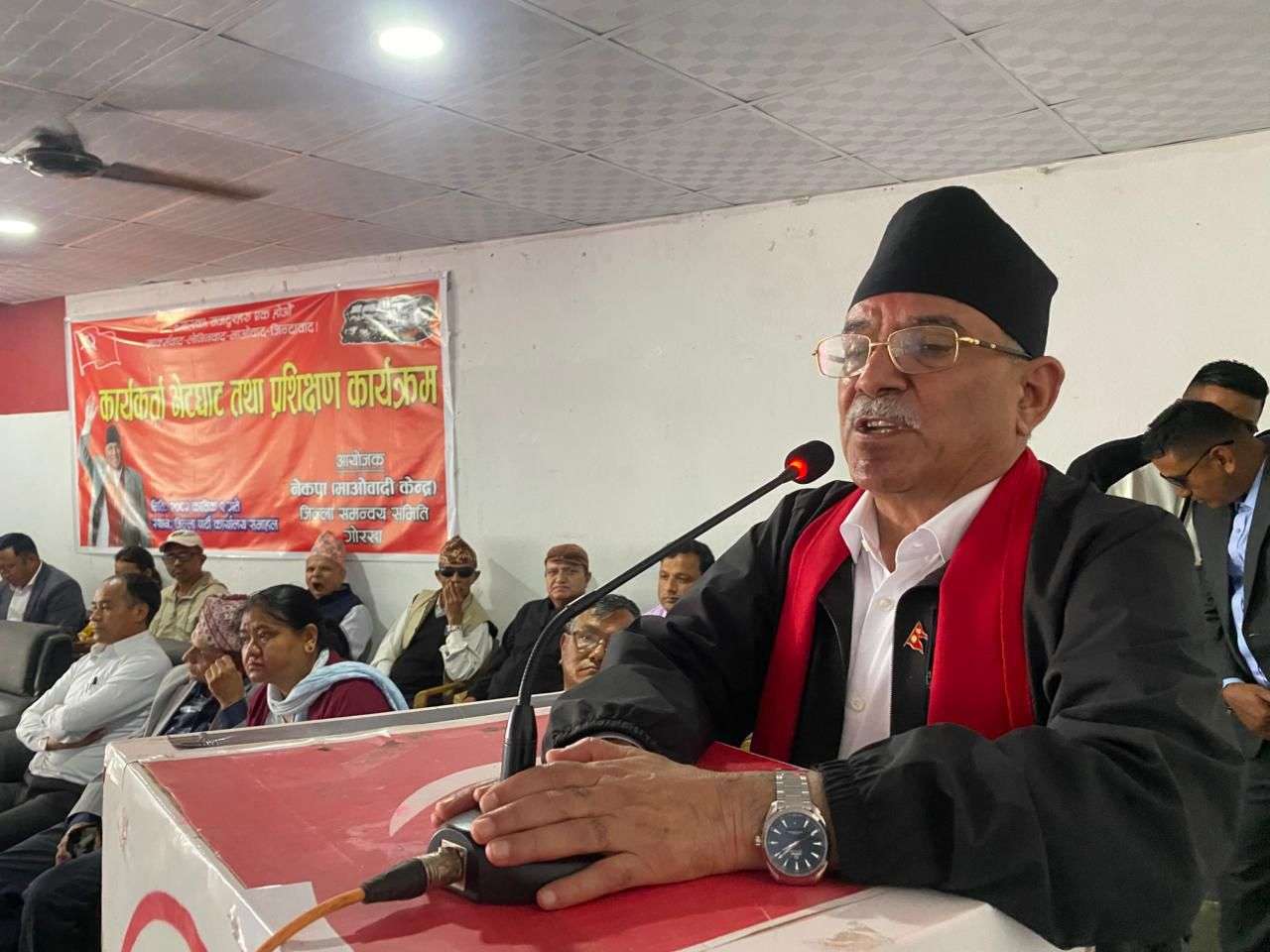 बामपन्थीहरूलाई कम्युनिस्ट पार्टीको एउटै झण्डामुनि एकताबद्ध हुन प्रचण्डको अपिल