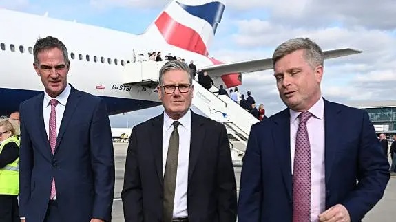 बेलायतले भारतका लागि भिसा नियमहरू खुकुलो पार्दैन: स्टारमर