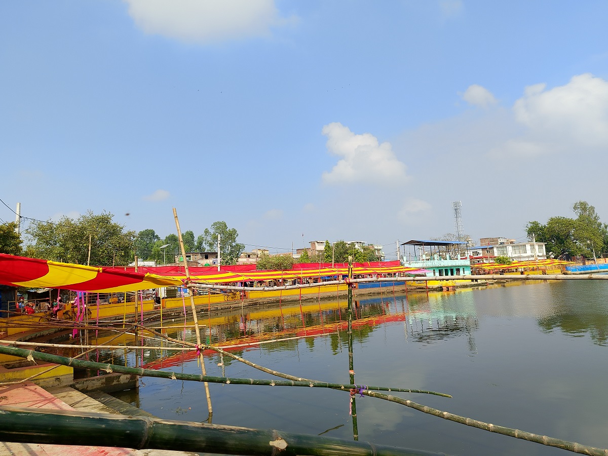 छठपूजाका लागि झापाका नदी किनार सजाइए