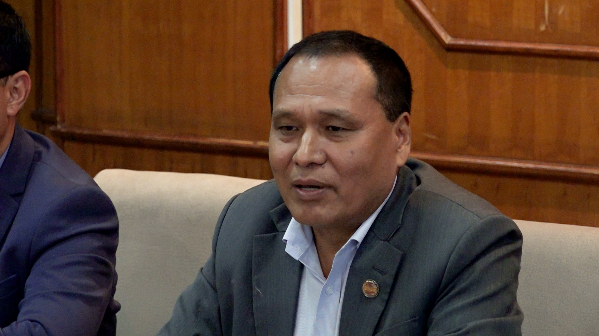 जलविद्युत् आयोजनाको विद्युत् खरिदको प्रतिस्पर्धी दर तय गरौँः मन्त्री  घिसिङ