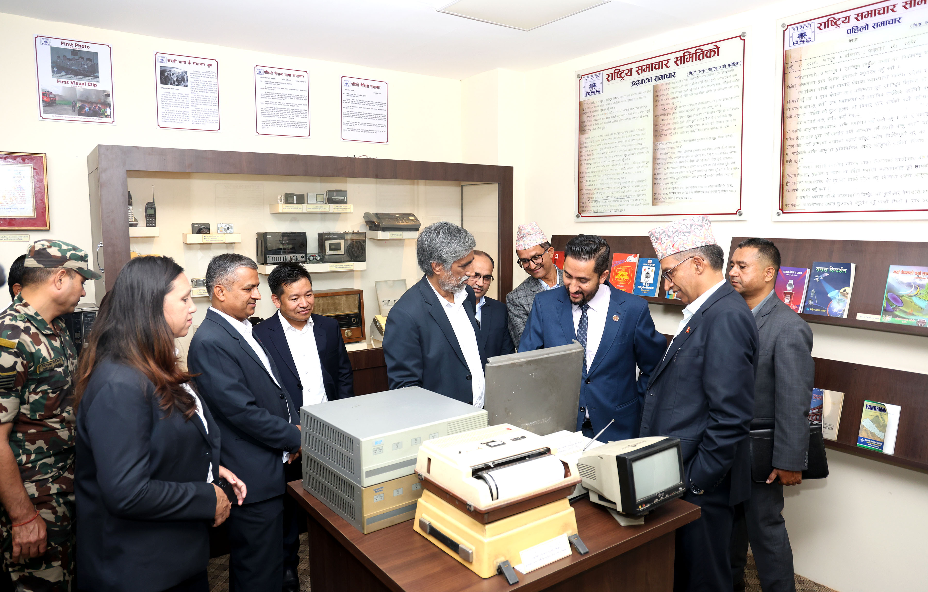 सरकारको मुख्य कार्यादेश निर्वाचन गराउनु हो: सञ्चारमन्त्री खरेल