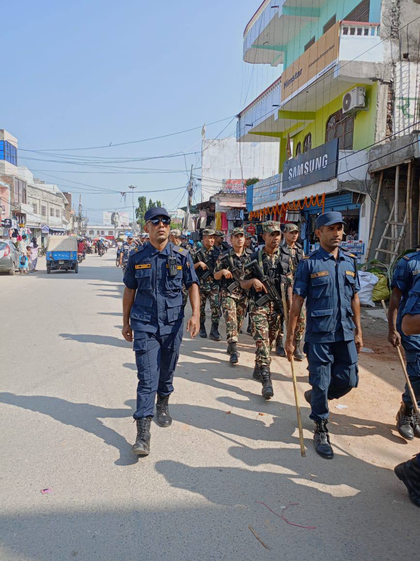 सर्लाहीमा नेपाली सेनासहितको संयुक्त गस्ती
