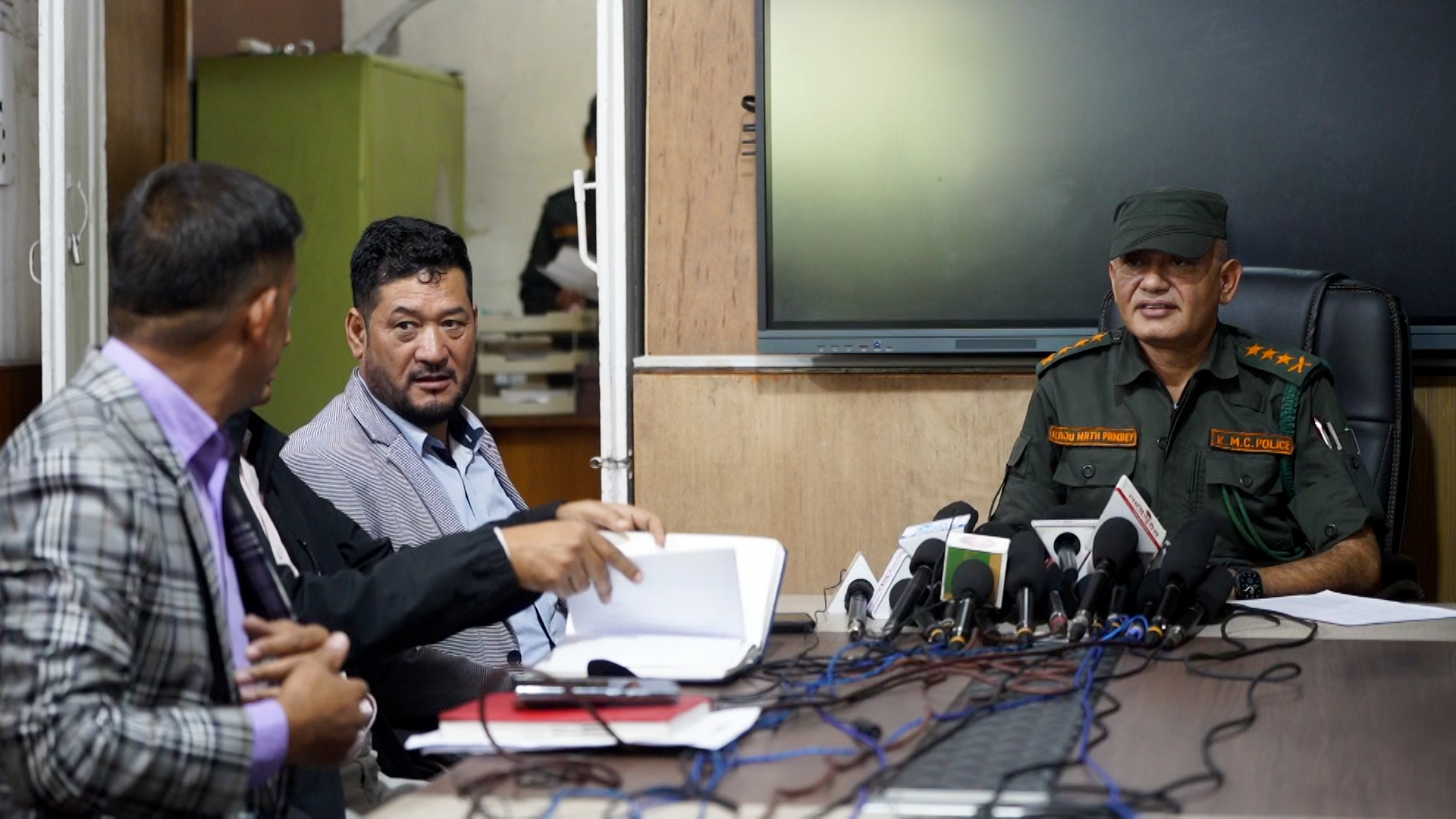 तिहार लक्षित फूल बिक्रीका लागि महानगरले तोक्यो ३२ विक्री स्थल