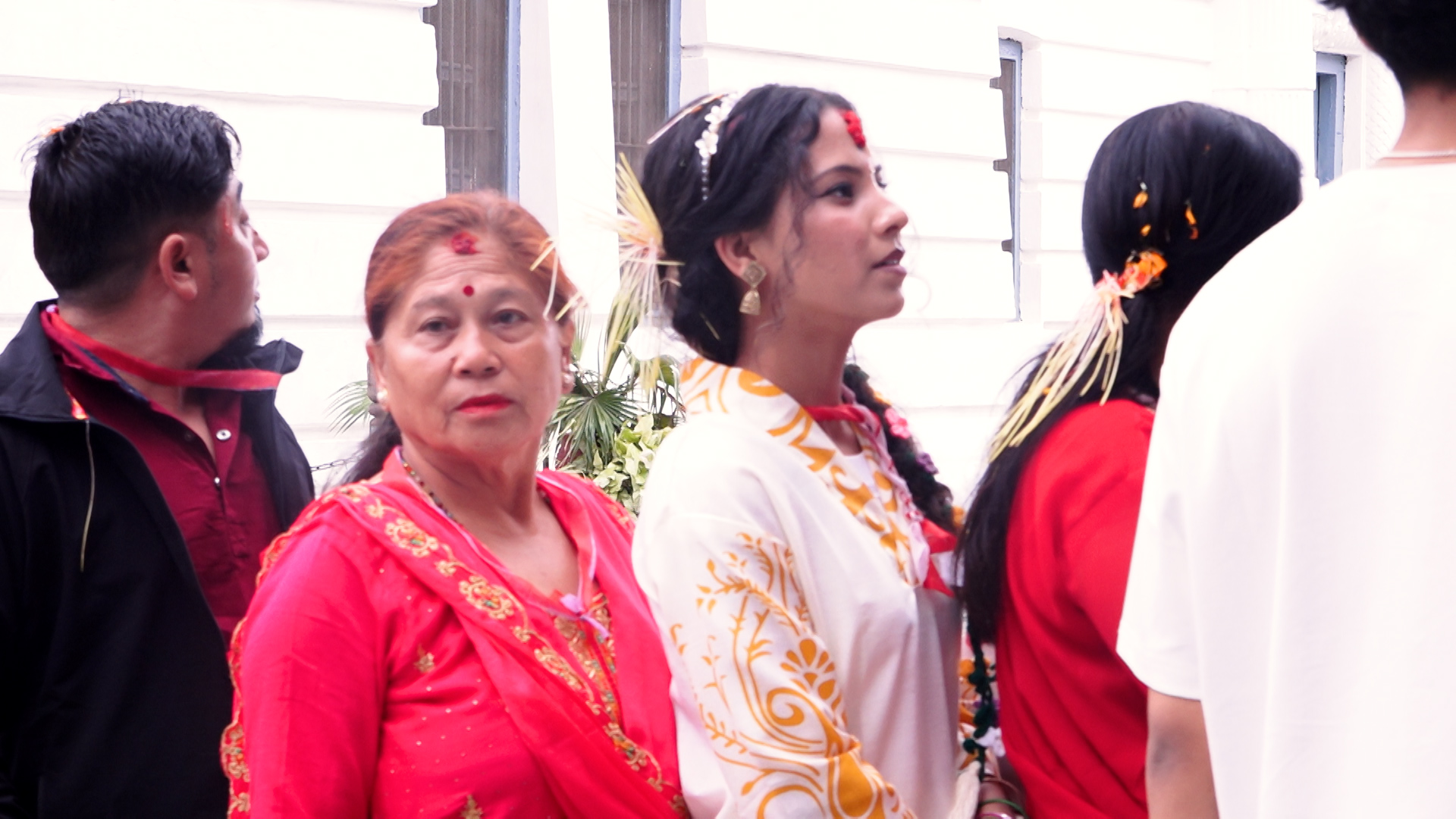 काठमाडौं उपत्यकामा चहलपहल बढ्यो, टीका लगाएर फर्किनेहरुको संख्या बढ्दो