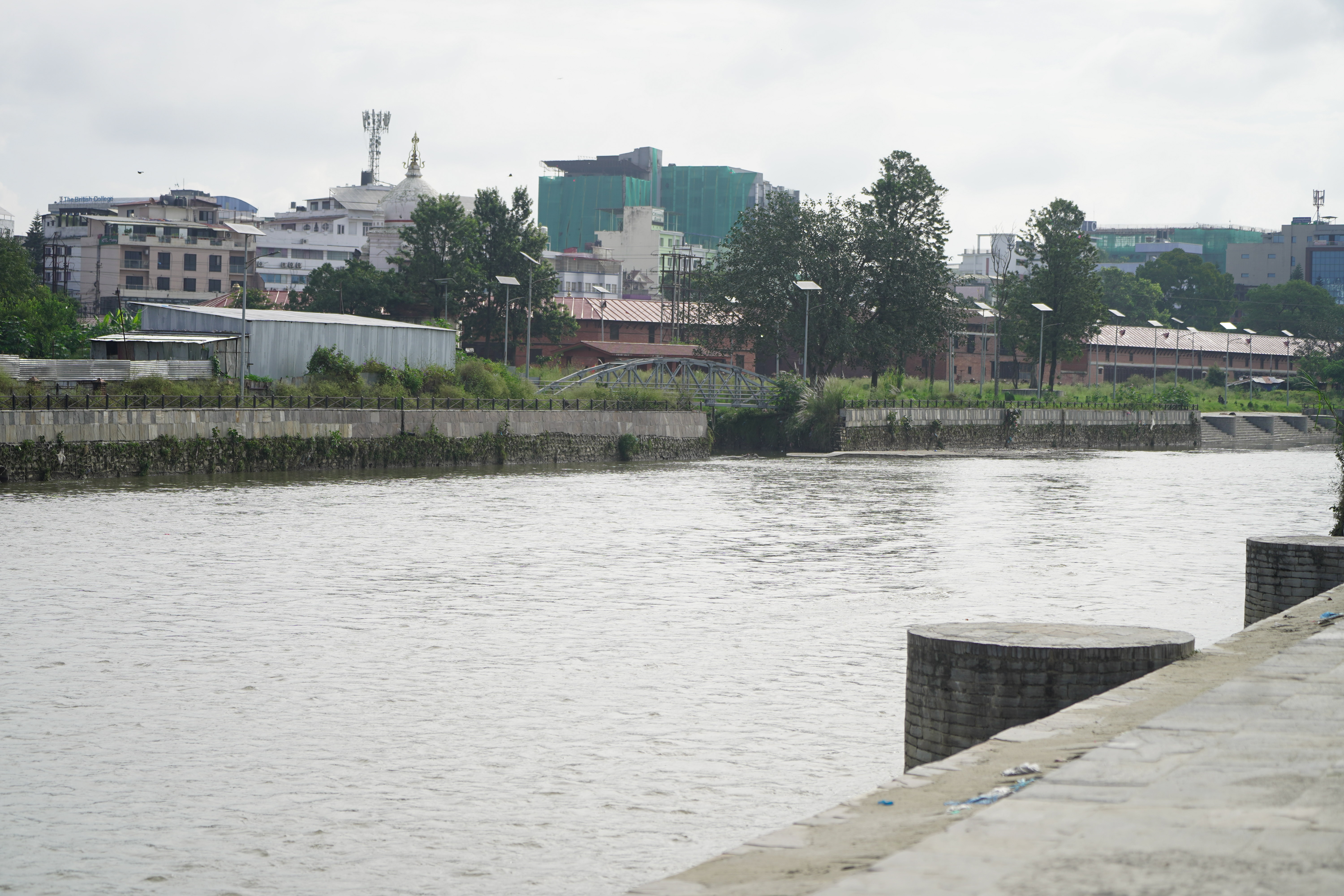 शान्त बागमती नदी तस्बिरहरुमा