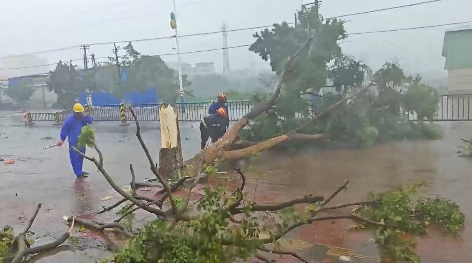 दक्षिणी चीनमा ‘तुफान माट्मो’ को प्रभावः २ लाख ७१ हजारभन्दा बढी मानिसको स्थानान्तरण
