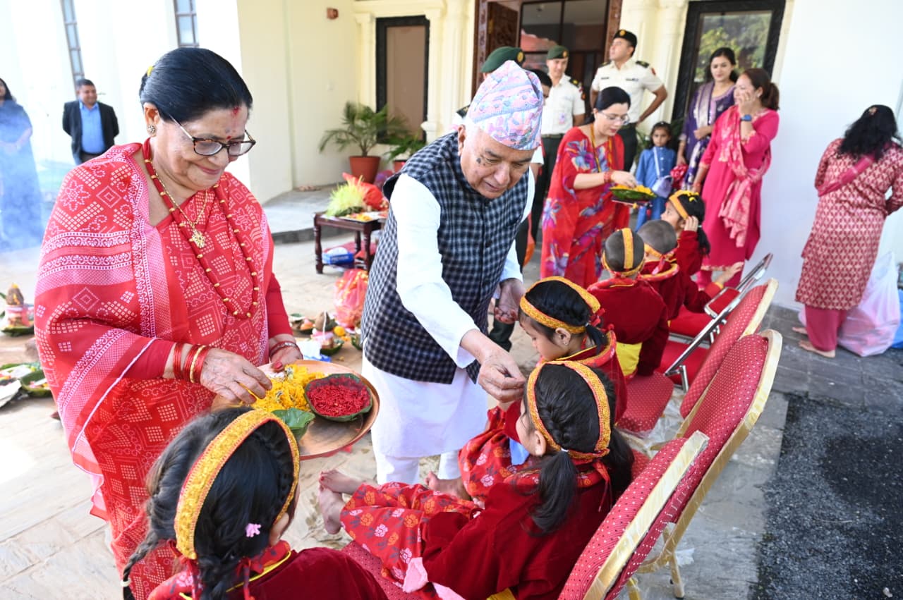 राष्ट्रपति पौडेलले गरे नवकन्याहरुको पूजा