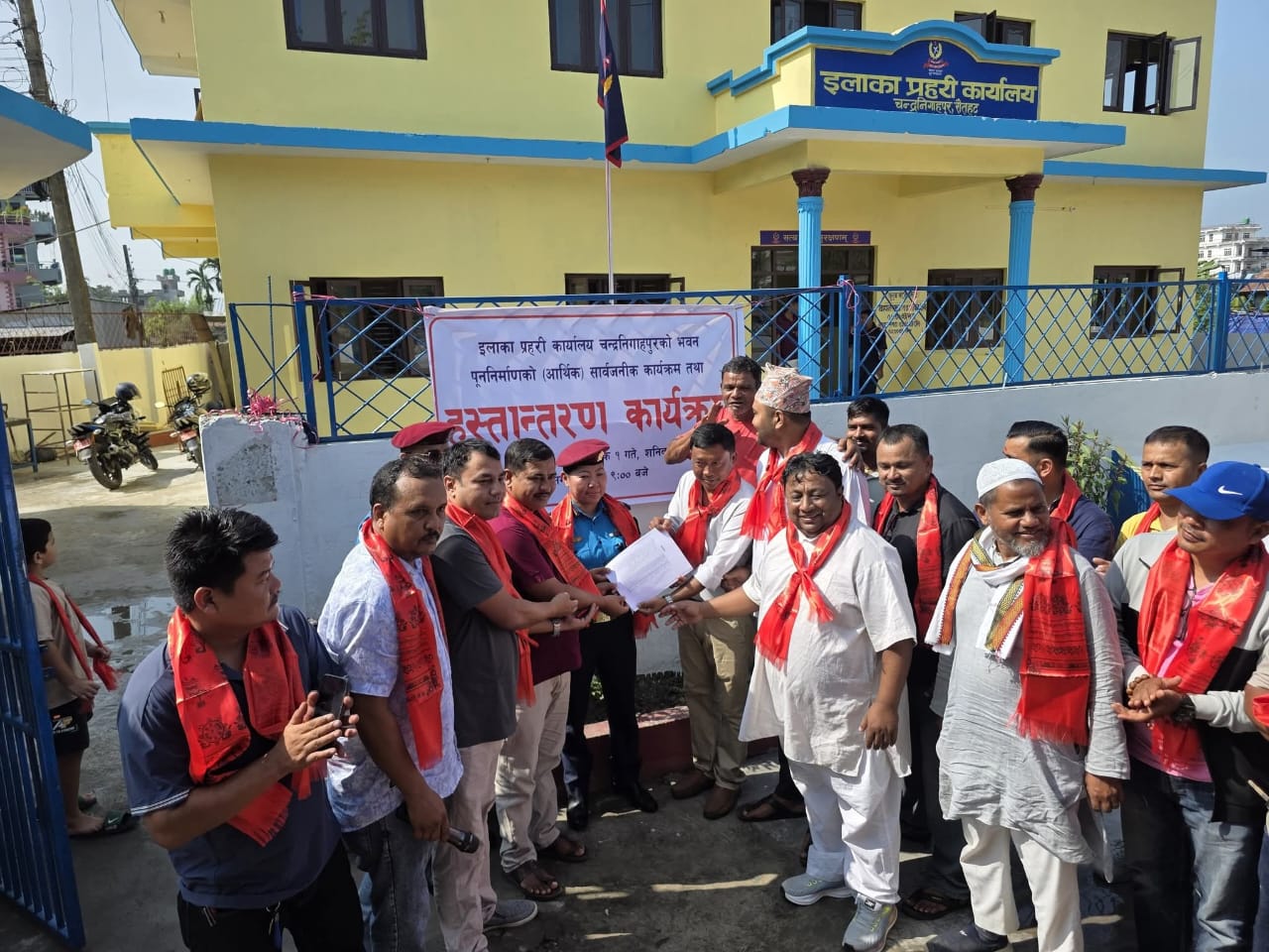 स्थानीयको चन्दा र श्रमदानबाट प्रहरी भवन पुनःनिर्माण