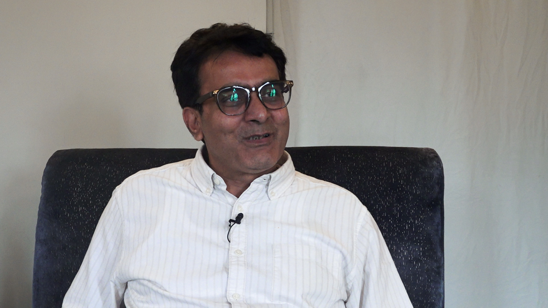 ‘दशैं विगतजस्तो छैन, इन्टरनेटले सम्बन्धहरुलाई टाढा बनाएजस्तो लाग्छ’