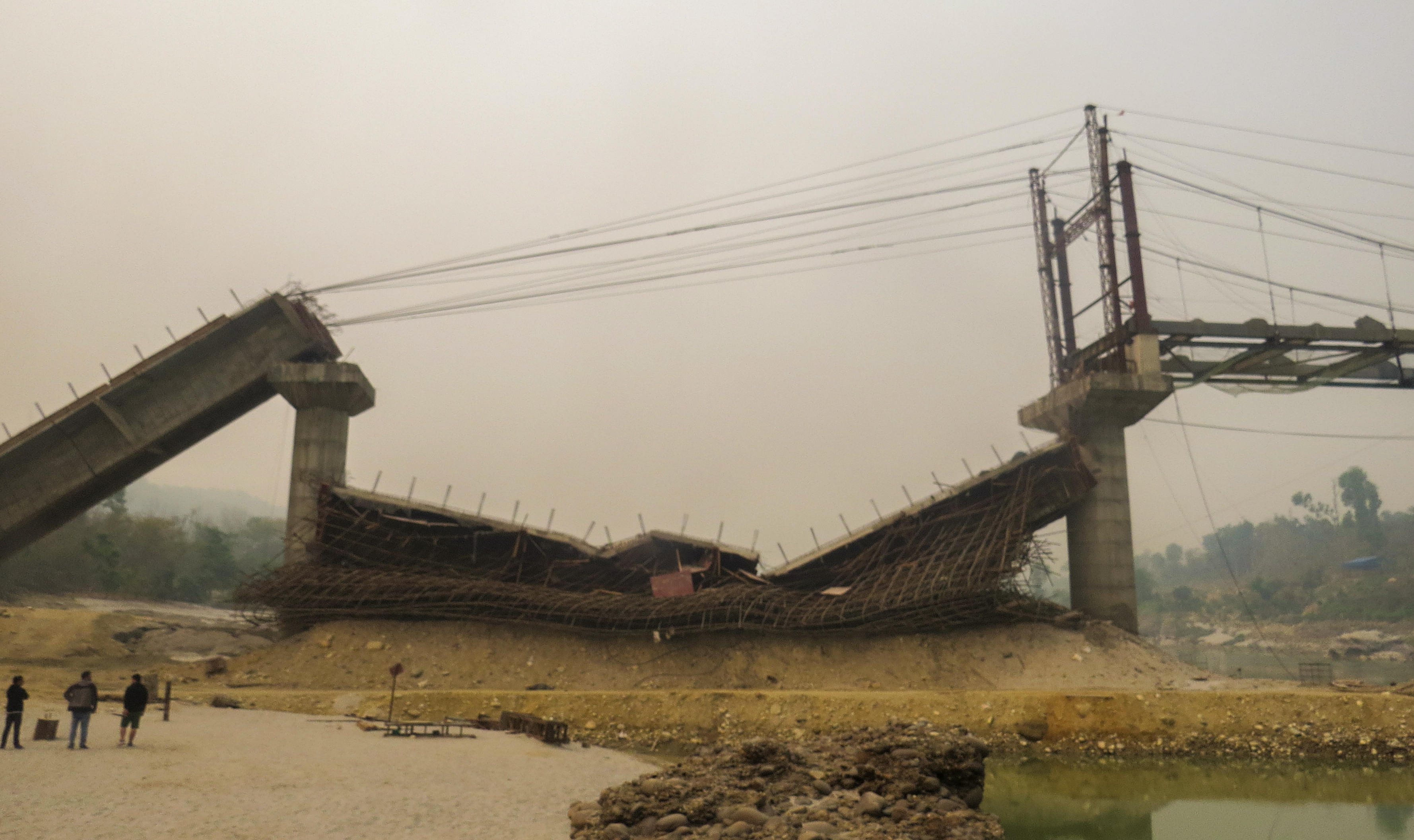 धोबहा खोलाको पुल निर्माण ठेक्का रद्द, ठेकेदारलाई कालोसूचीमा सिफारिस