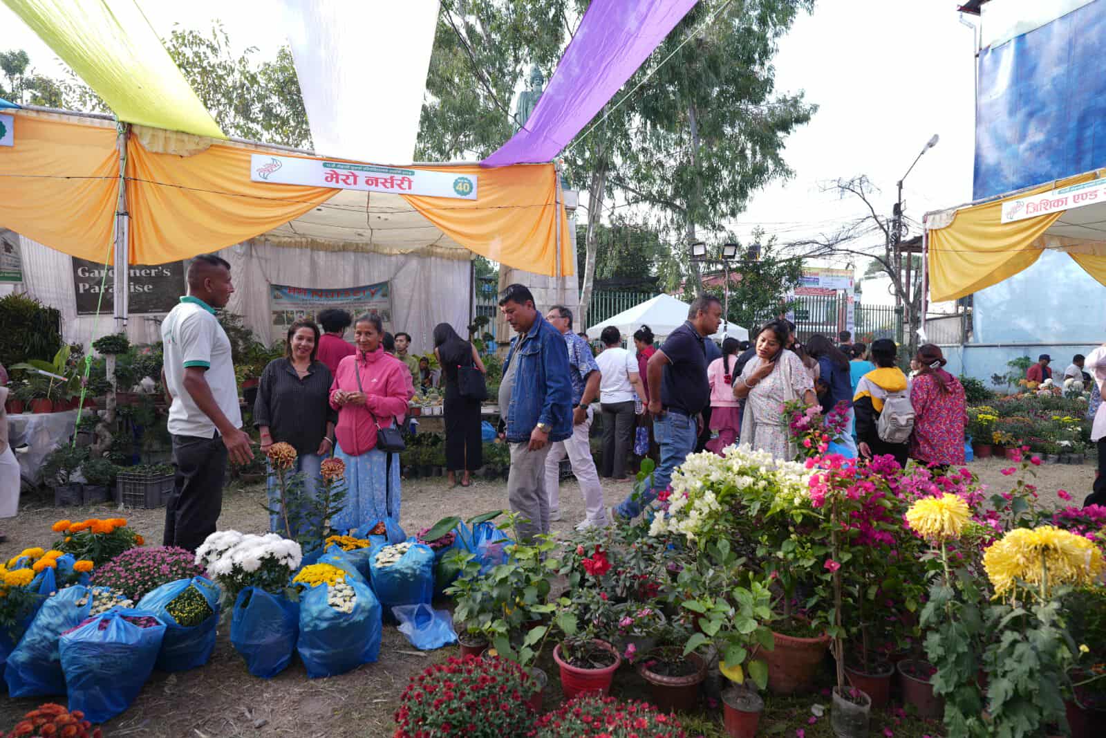 पुष्प मेलाको चौथो दिन: ३४ हजारले अवलोकन गर्दा एक करोड तीन लाखको कारोबार