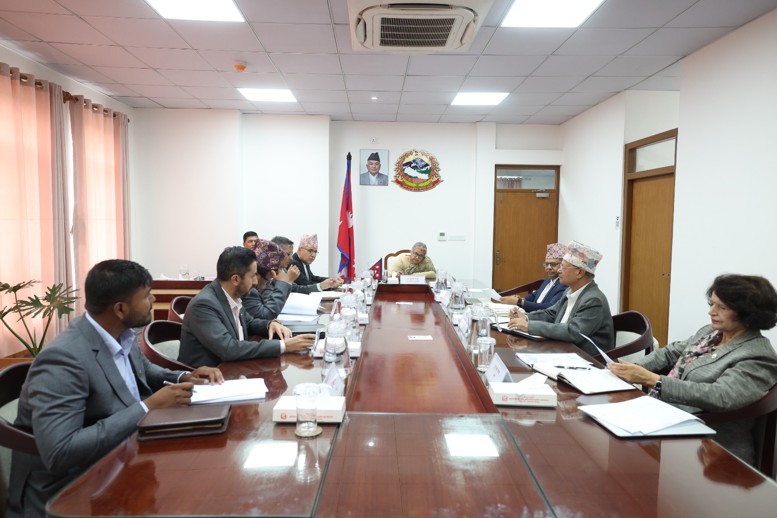 सिंहदरबारमा मन्त्रिपरिषद् बैठक जारी