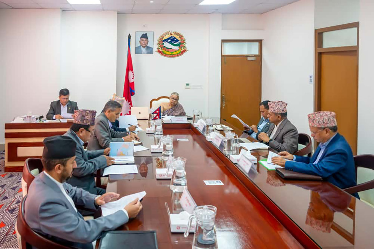 सिंहदरबारमा मन्त्रिपरिषद् बैठक जारी