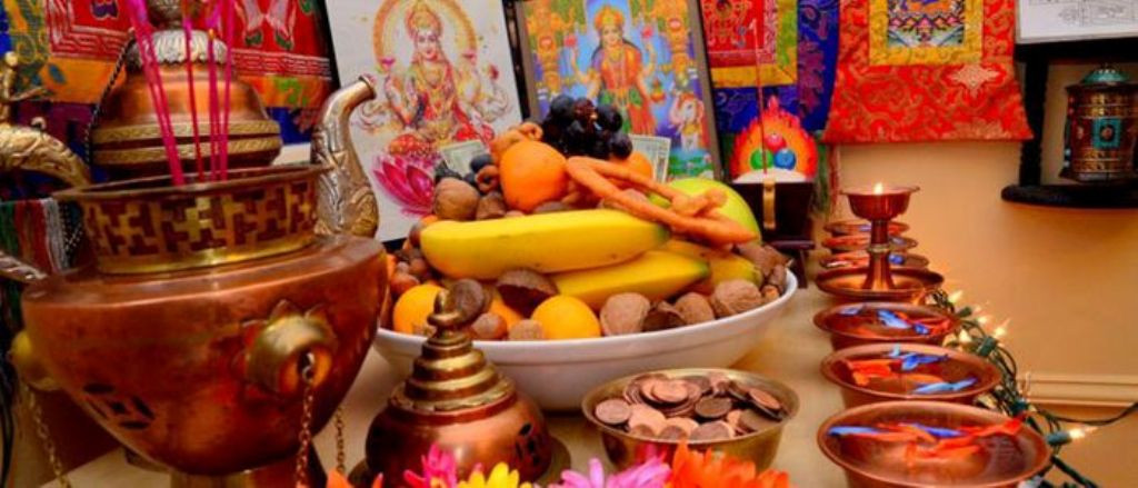 आज लक्ष्मी पूजा :  आज साँझ धन धान्यकी देवी लक्ष्मीको पूजा गरिँदै