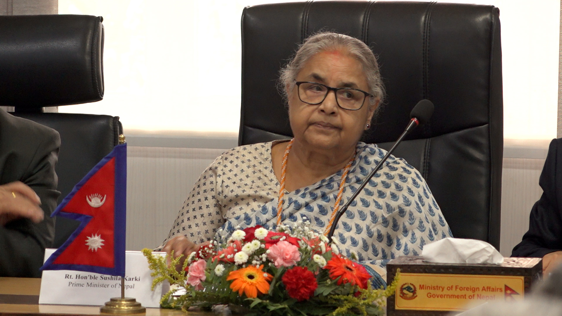 प्रधानमन्त्रीमाथि चौतर्फी दबाब: जसले बनायो उसैले माग्न थाल्यो राजीनामा