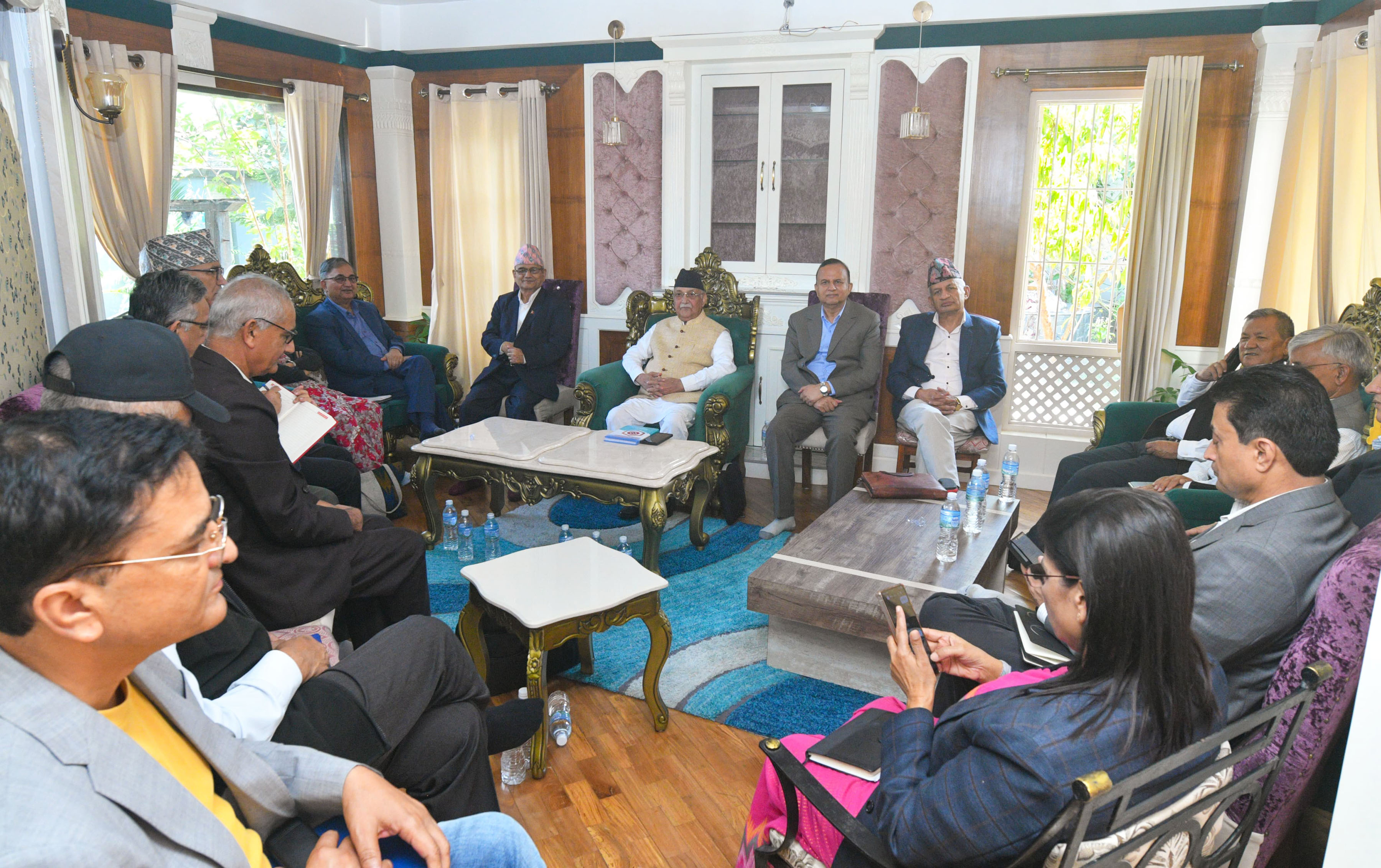 एमाले सचिवालय बैठक: नेतृत्व परिवर्तन महाधिवेशनबाट