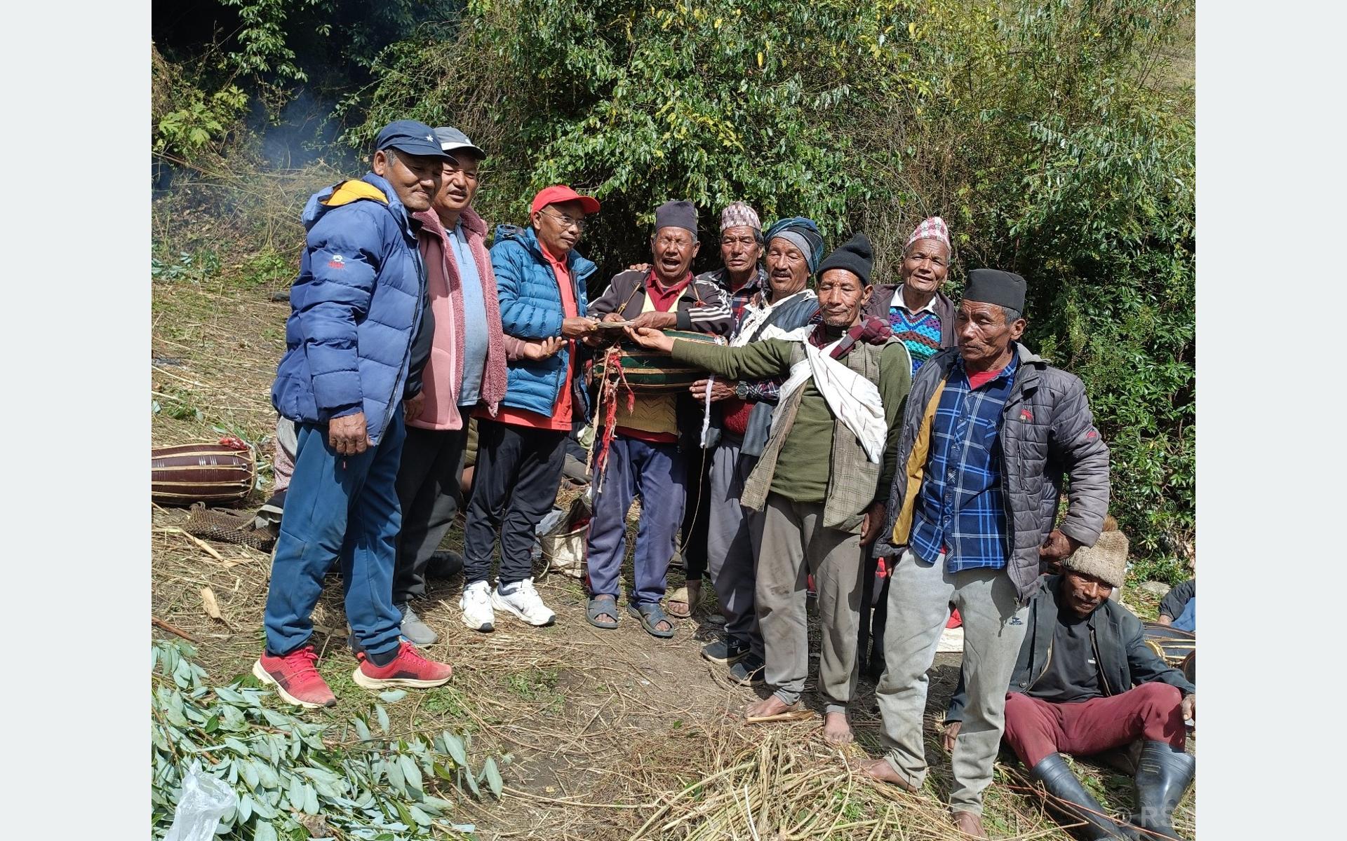 नाचगानबाट सङ्कलित रकम सडक निर्माणमा सहयोग