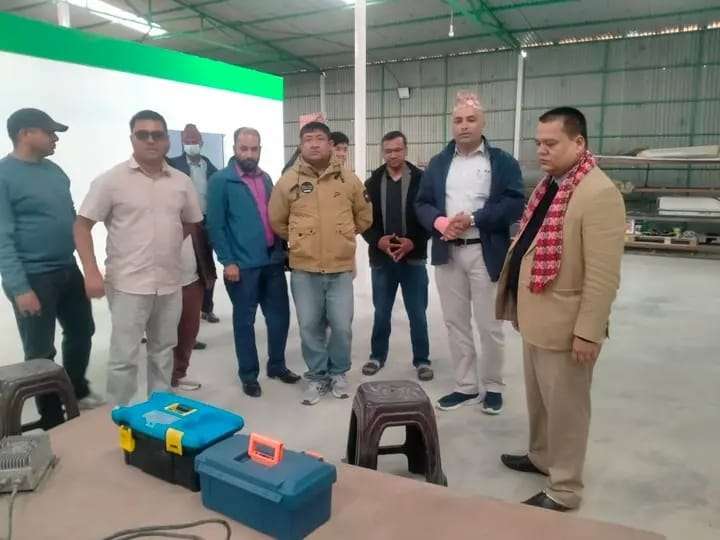मन्त्री जयराम थापाद्वारा बूढानीलकण्ठस्थित अटो उद्योगको अनुगमन