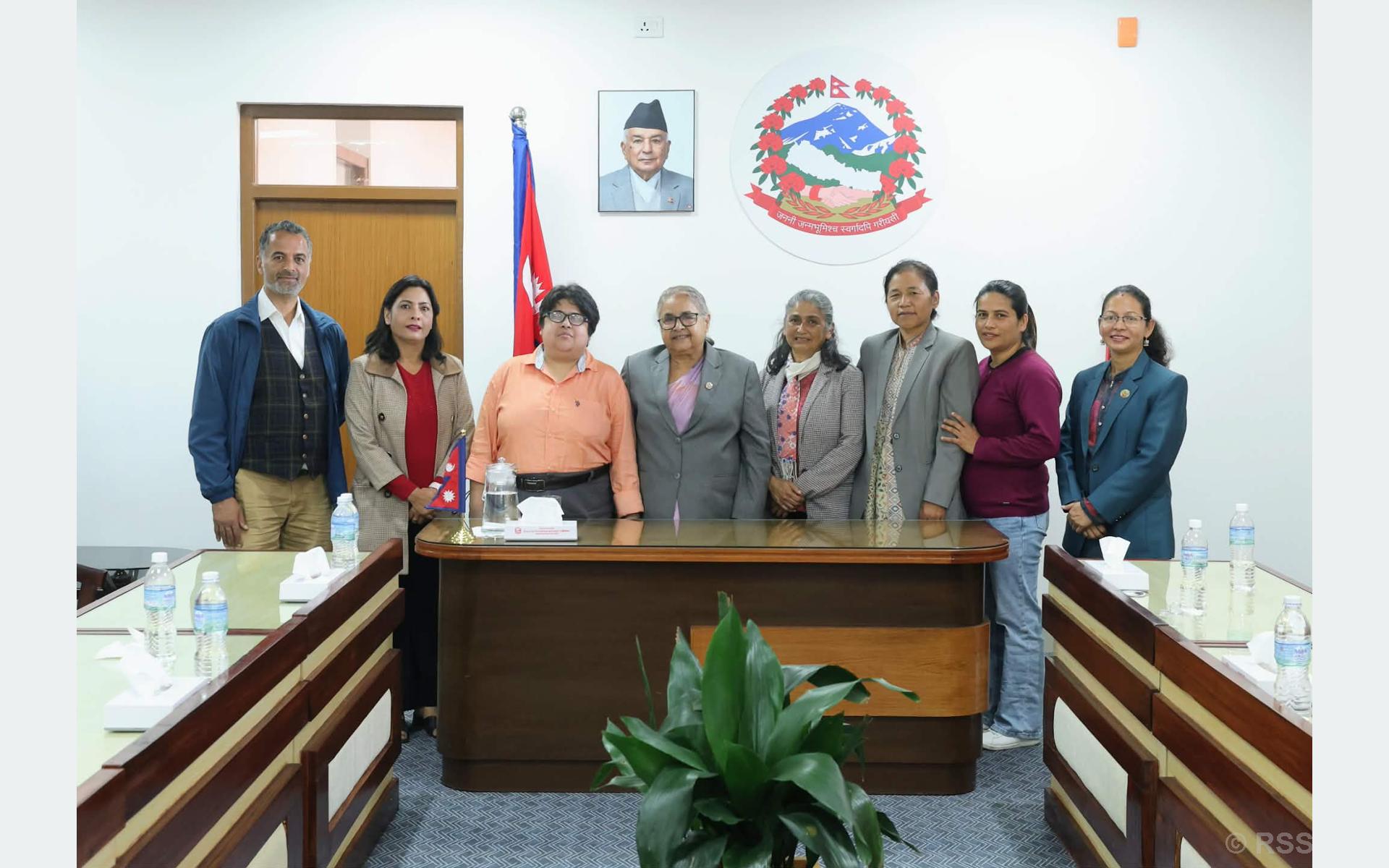 निर्वाचन कानुनमा ५० प्रतिशत महिला उम्मेदवार सुनिश्चित गर्नुपर्ने माग