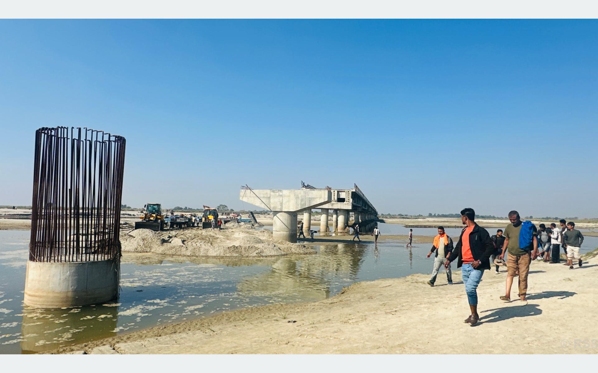 तीन महिनाभित्र कमला पुल सम्पन्न गर्ने निर्माण कम्पनीको प्रतिबद्धता