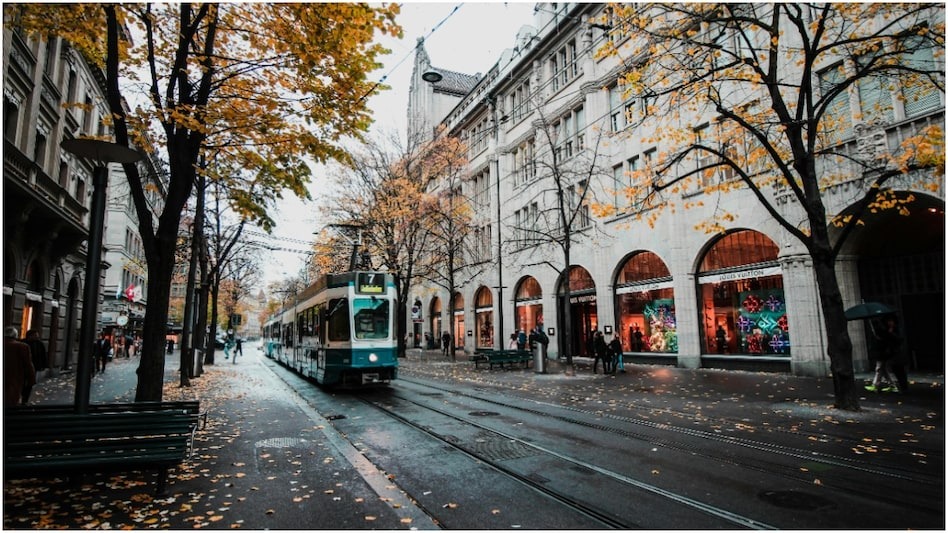 यस्तो देश जहाँ गरिबहरू भेट्टाउन गाह्रो छ, गरिब हुनु अपराध जस्तै मानिन्छ