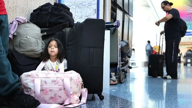 अमेरिकामा दोस्रो दिन पनि १४०० भन्दा बढी उडानहरू रद्द