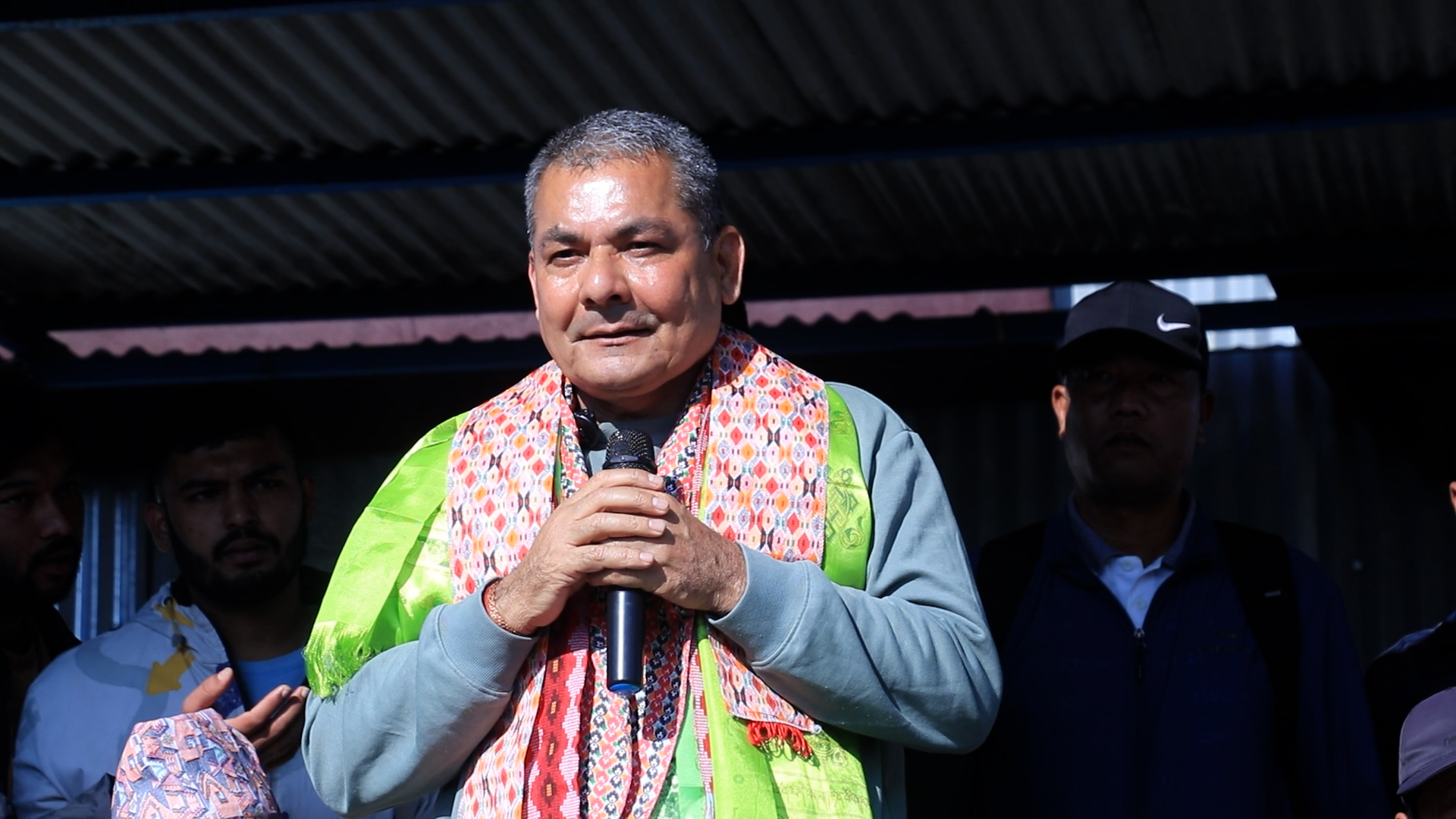 बालेनमाथि दुर्गा प्रसाईंको कटाक्ष :  गरिबको घर भत्काउँदा तपाईंको घर पो भत्किने हो कि! ख्याल गर्नुहोस्