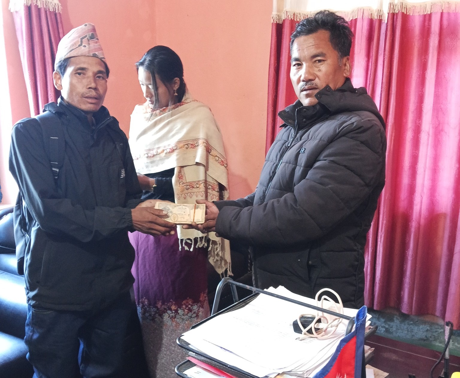 बिरामीको उपचारका लागि रु १२ लाख सहयोग