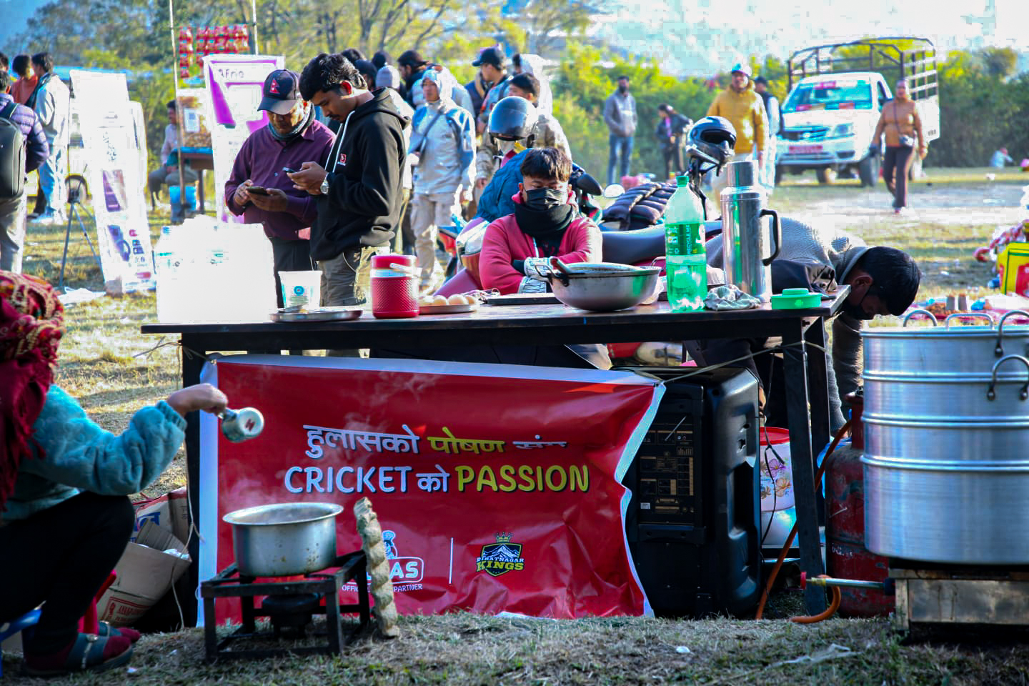 एनपीएल रौनक : चम्कियो फुटपातको व्यापार (तस्बिरहरू)