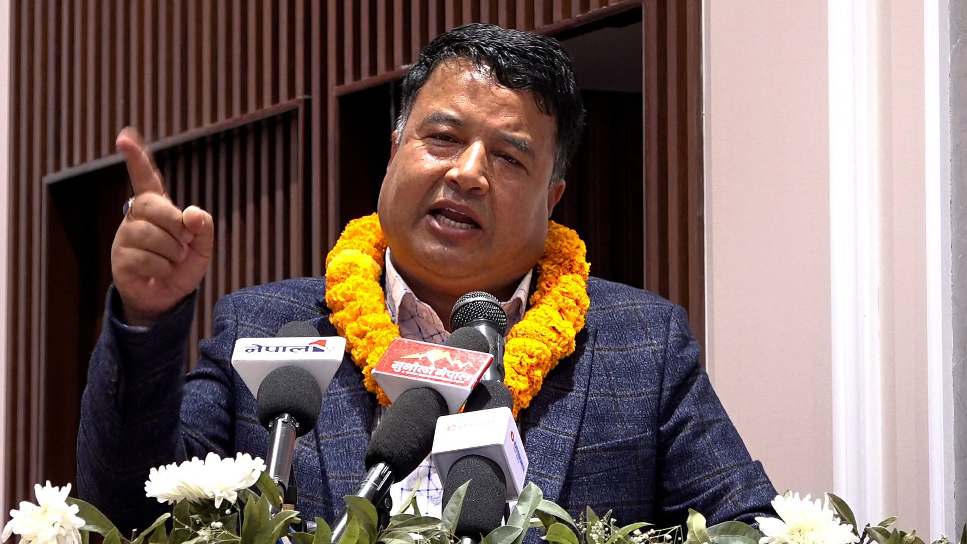 प्रधानमन्त्री कार्कीको केही दिनभित्र राजीनामा आउँछ : महेश बस्नेत