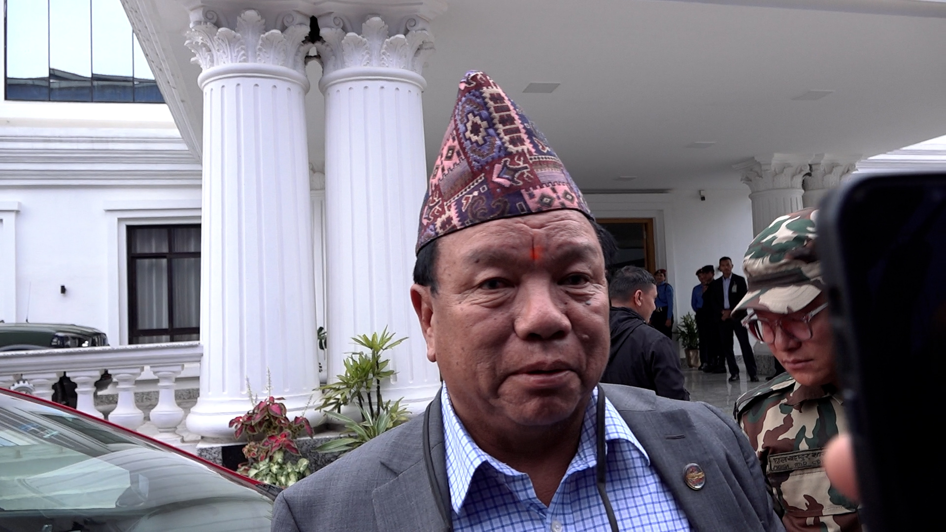 मन्त्रालयमै डेरा जमाएका मन्त्री महावीर पुन के गर्दैछन्?