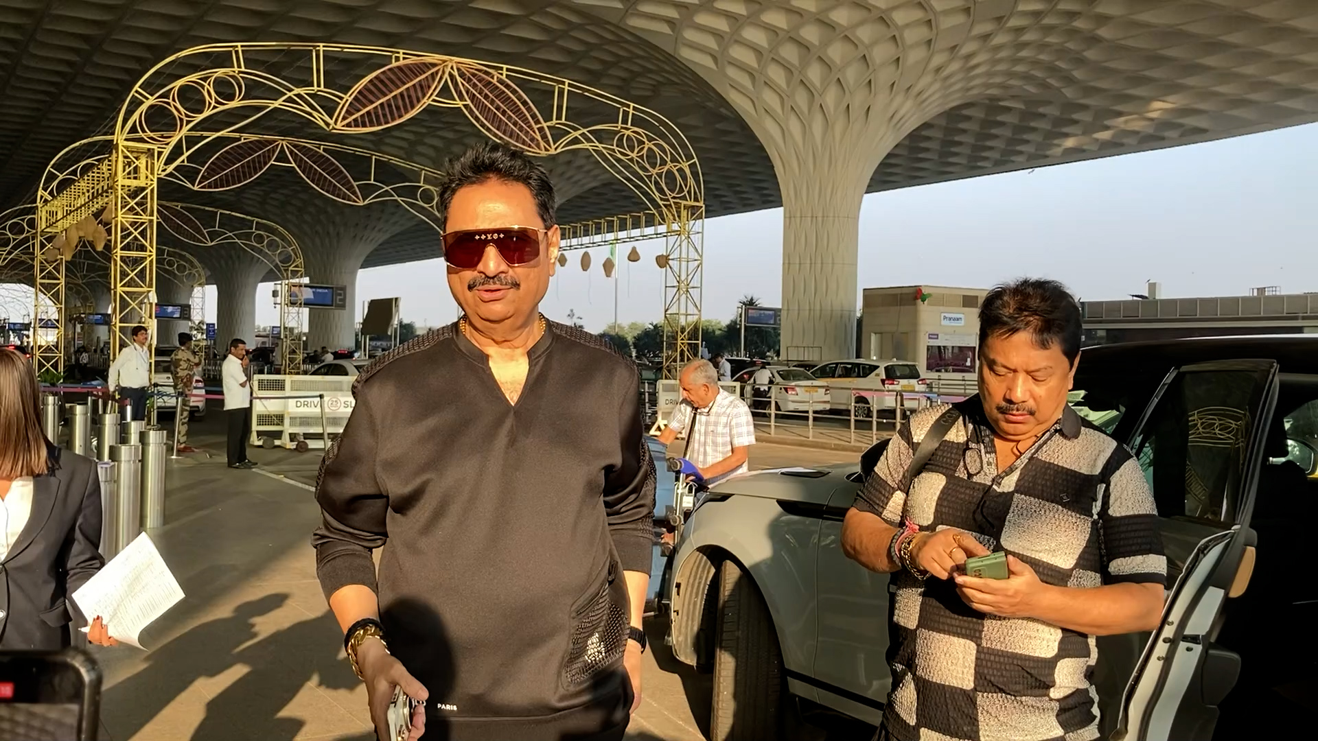 संगीत आइकन कुमार सानुको व्यस्तता