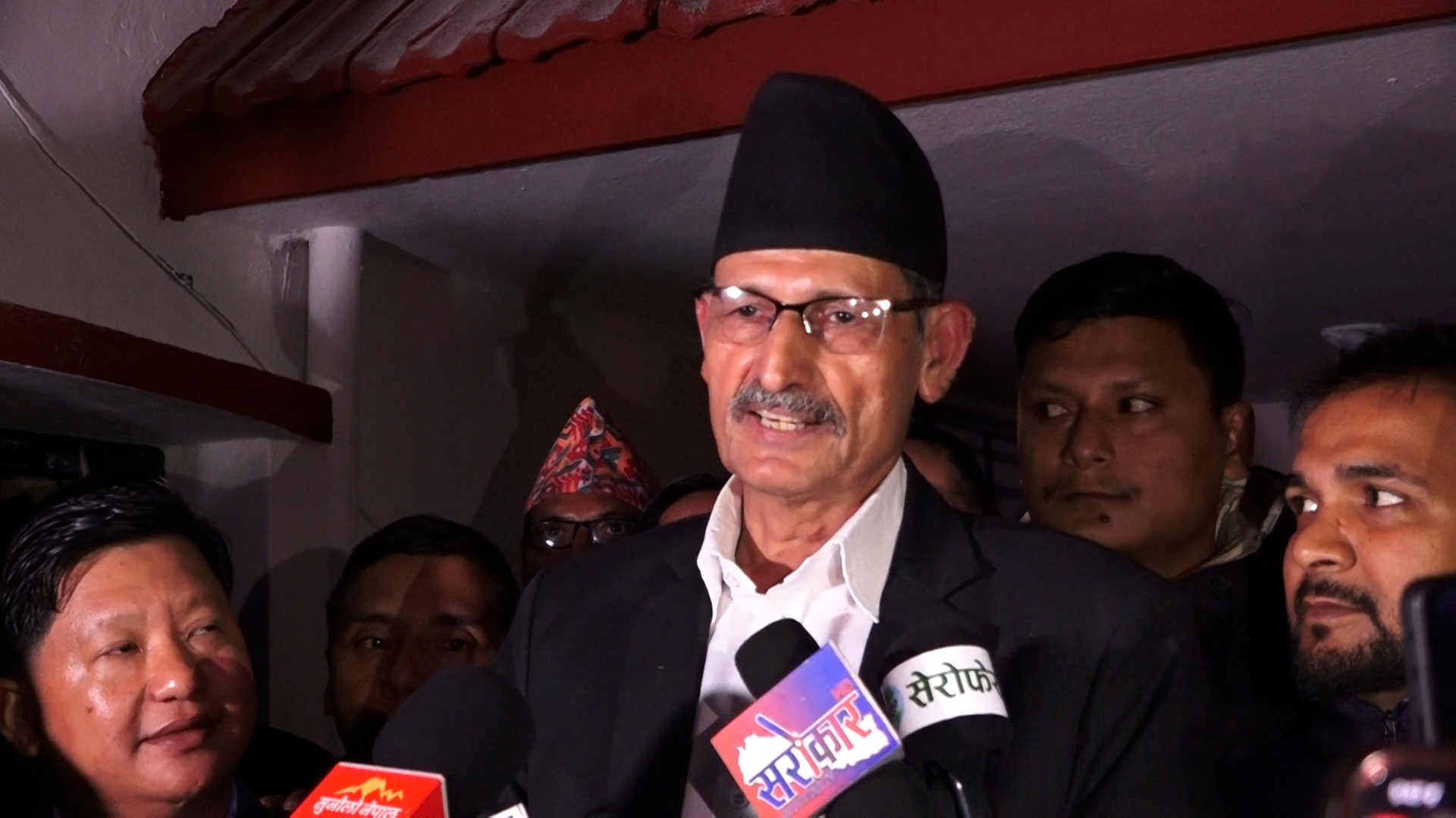 माओवादीले ६ वटा पार्टीहरुसँग एकता गर्दै