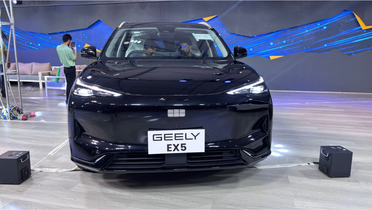 गिलि अटो एक्स-५ को विश्वव्यापी बिक्री २ लाख १० हजार नाघ्यो