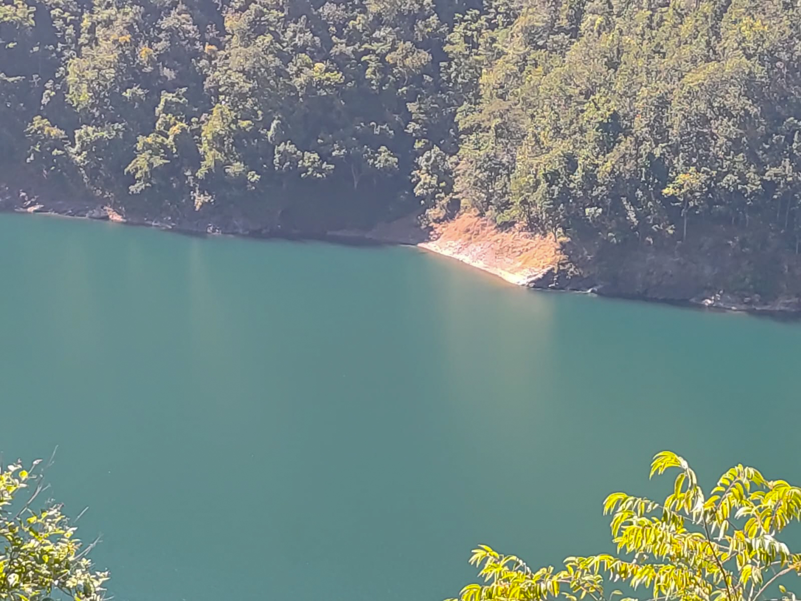 वर्षमा तीन पटक रंग बदल्ने मनमोहक कुपिण्डे दह (तस्बिर)